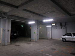 名古屋　地下駐車場照明器具取替え工事画像